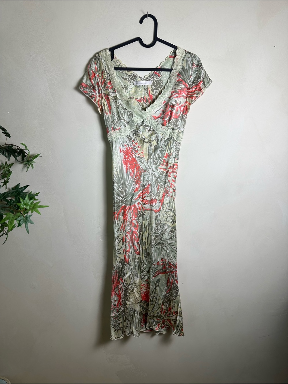 Designer Yumi Mazao Floral V-Neck Midi Dress in Sage and Coral size 1 (small)